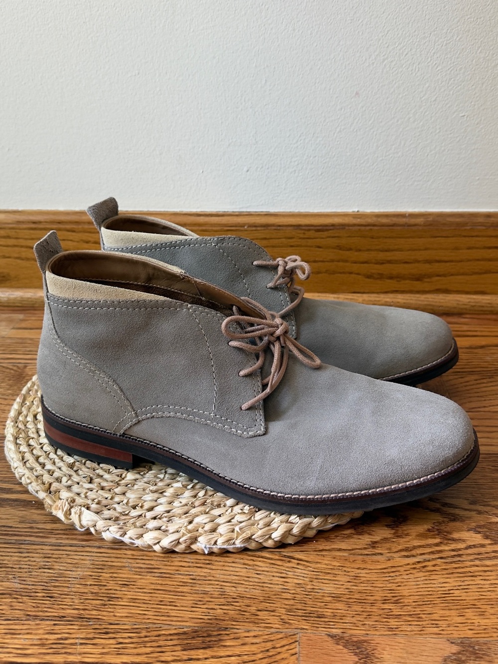 Men's Gray Suede Chukka Boots - Casual Lace-Up 12M